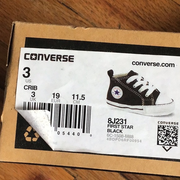 Converse - Picture 2 of 4